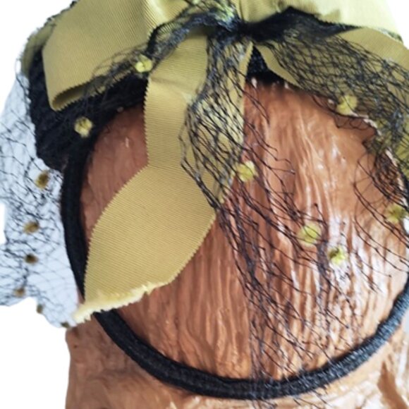 1940s True Vintage Black Tilt Hat With Green Ribbon Trim And A Full Face Veil - Picture 7 of 8